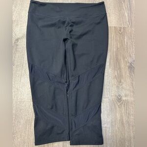 fabletics capri leggings Women’s Xl Mesh On Sided Workout Pants Black
